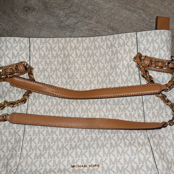 Michael Kors 2 strap purse - Picture 3 of 4